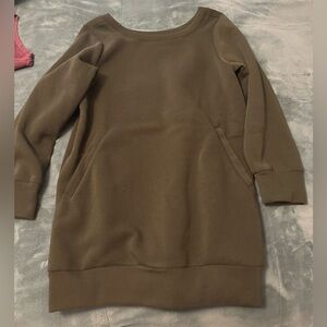Daisy Women's Olive Crew Neck Sweater